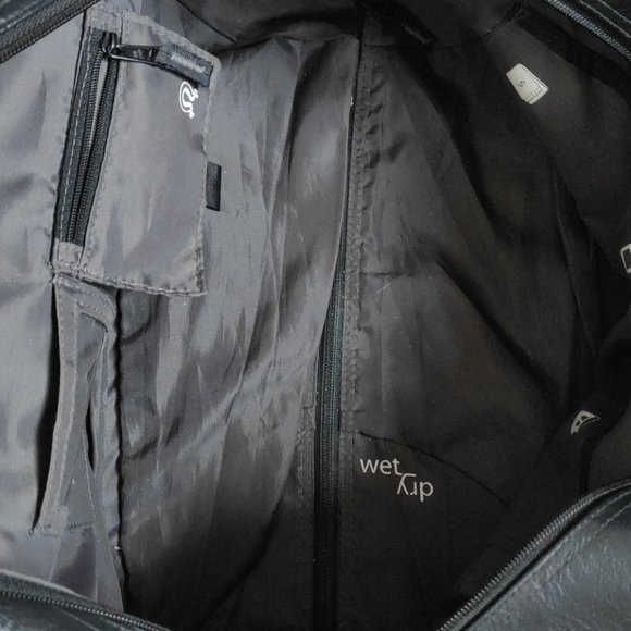 Lululemon Gym/Travel - Picture 4 of 8